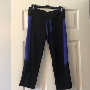 Old navy active black and purple capris